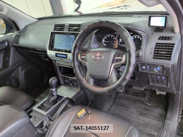 Toyota LAND CRUISER PRADO 2022-01 7915435-2
