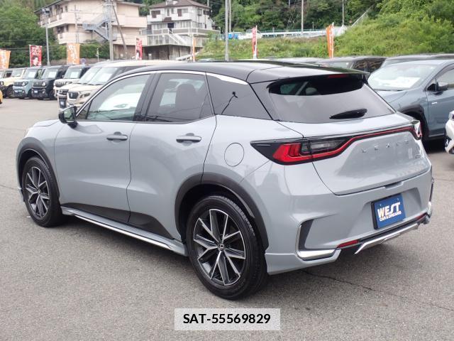 Lexus LBX 2025-02 7916184-19