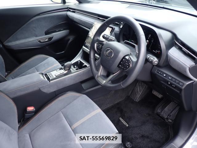 Lexus LBX 2025-02 7916184-5