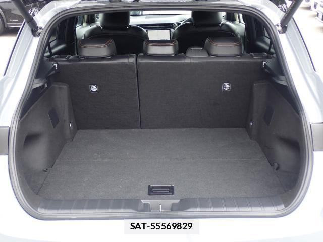 Lexus LBX 2025-02 7916184-9