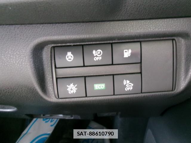 Nissan LEAF 2018-01 7912922-12