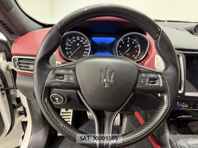 Maserati LEVANTE 2018-06 7916219-6
