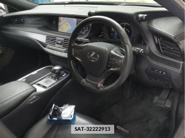 Lexus LS 2018-06 7916313-2