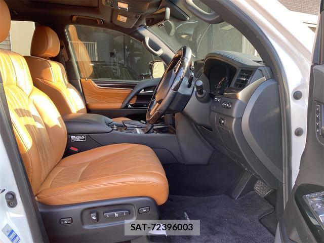 Lexus LX 2020-10 7916349-12