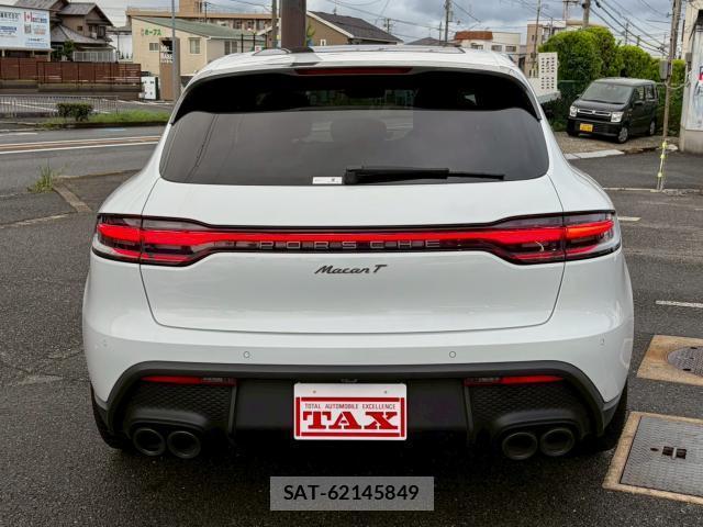 Porsche MACAN 2023-08 7916161-1