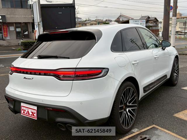 Porsche MACAN 2023-08 7916161-12