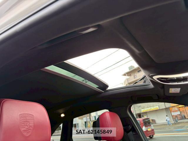 Porsche MACAN 2023-08 7916161-14