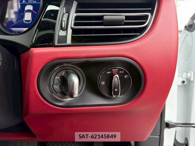 Porsche MACAN 2023-08 7916161-17