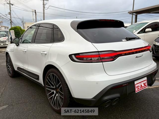 Porsche MACAN 2023-08 7916161-6
