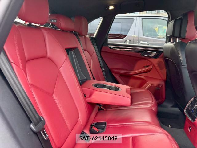 Porsche MACAN 2023-08 7916161-7