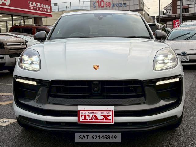 Porsche MACAN 2023-08 7916161-9