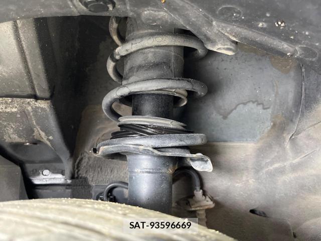 Nissan MARCH 2012-02 7913343-19