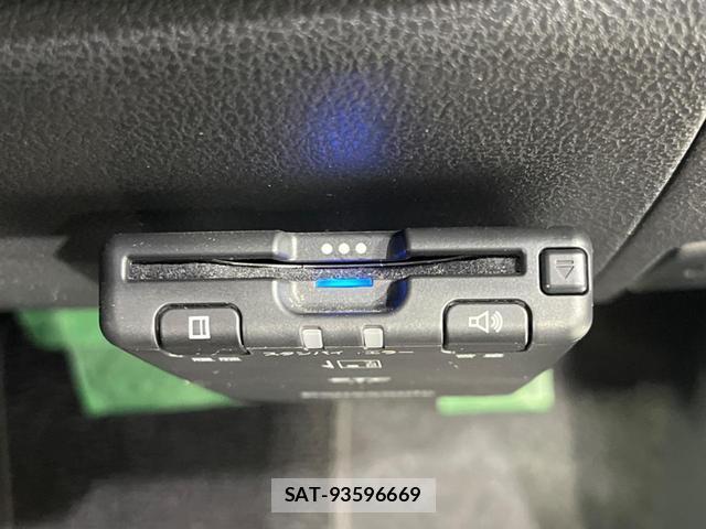 Nissan MARCH 2012-02 7913343-4