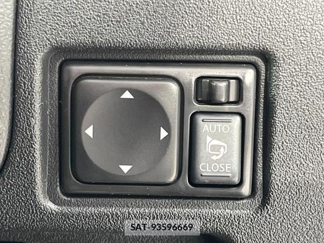 Nissan MARCH 2012-02 7913343-5