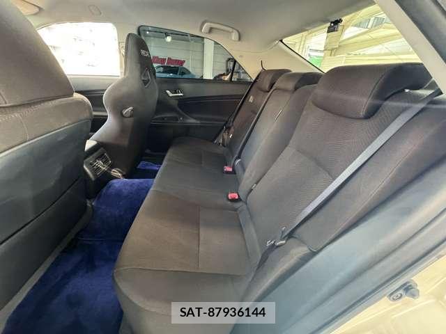 Toyota MARK X 2016-08 7917402-8