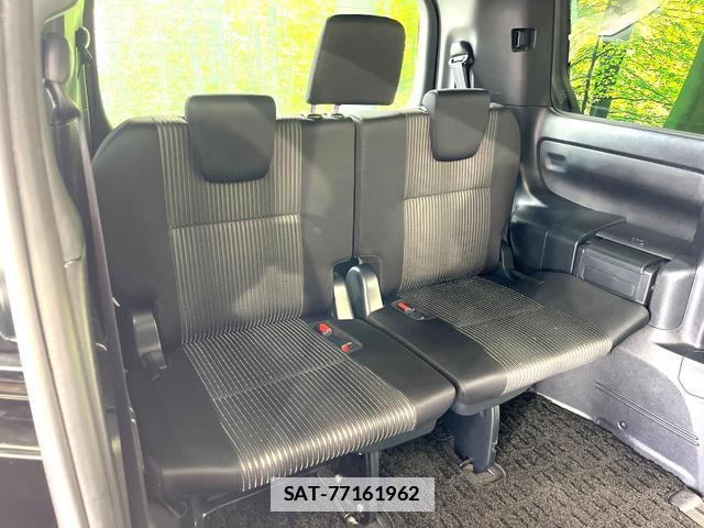 Toyota NOAH 2017-09 7912749-10
