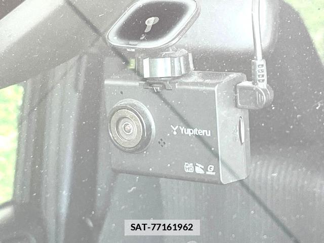 Toyota NOAH 2017-09 7912749-7