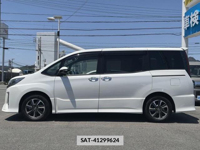 Toyota NOAH 2020-08 7913708-1
