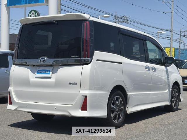 Toyota NOAH 2020-08 7913708-2