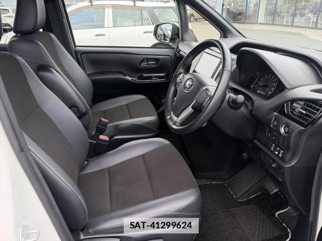 Toyota NOAH 2020-08 7913708-4
