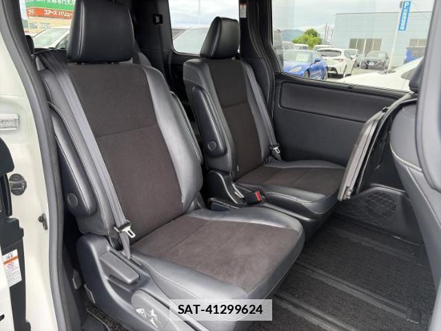 Toyota NOAH 2020-08 7913708-5