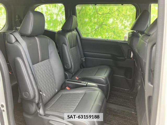 Toyota NOAH 2023-12 7913718-4