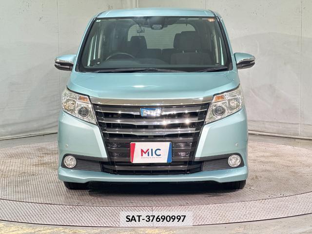 Toyota NOAH 2016-07 7914791-10