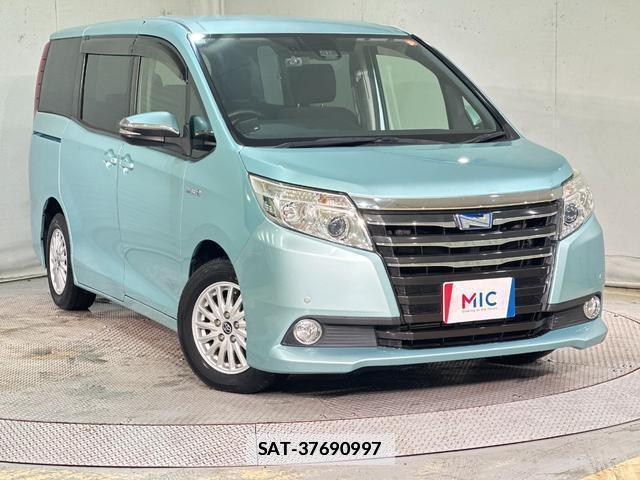 Toyota NOAH 2016-07 7914791-11