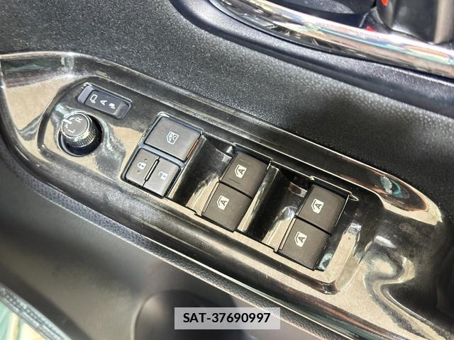 Toyota NOAH 2016-07 7914791-4