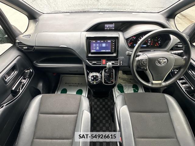 Toyota NOAH 2019-01 7915154-1