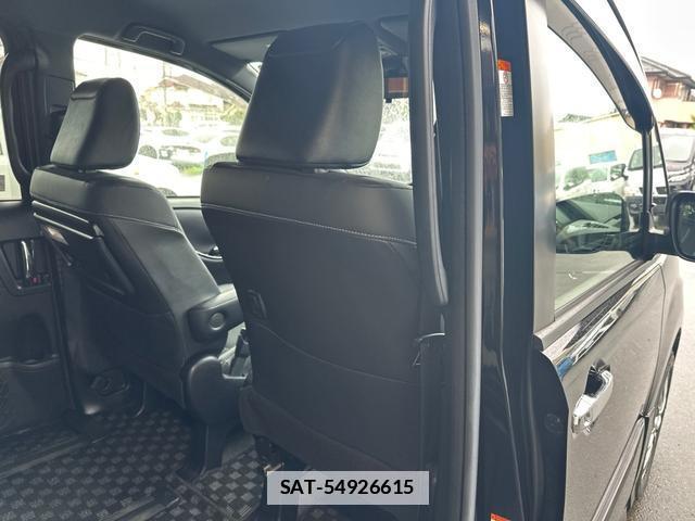 Toyota NOAH 2019-01 7915154-14