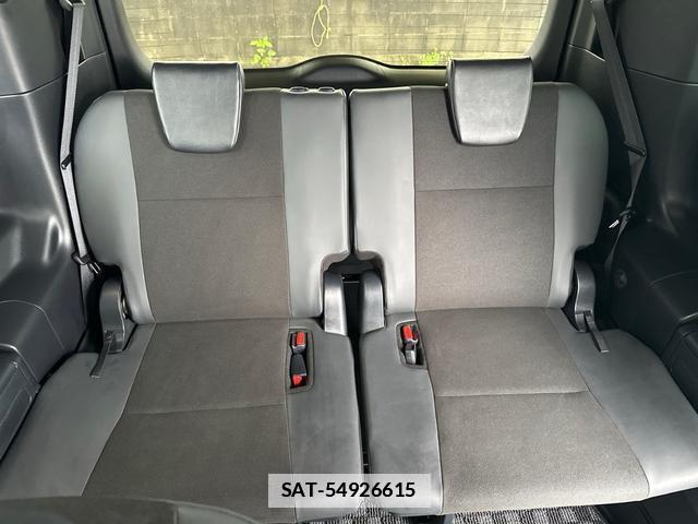 Toyota NOAH 2019-01 7915154-15