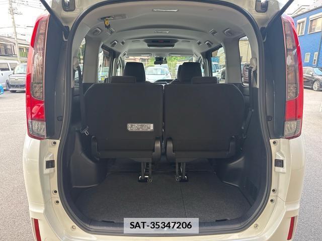 Toyota NOAH 2017-03 7915156-14