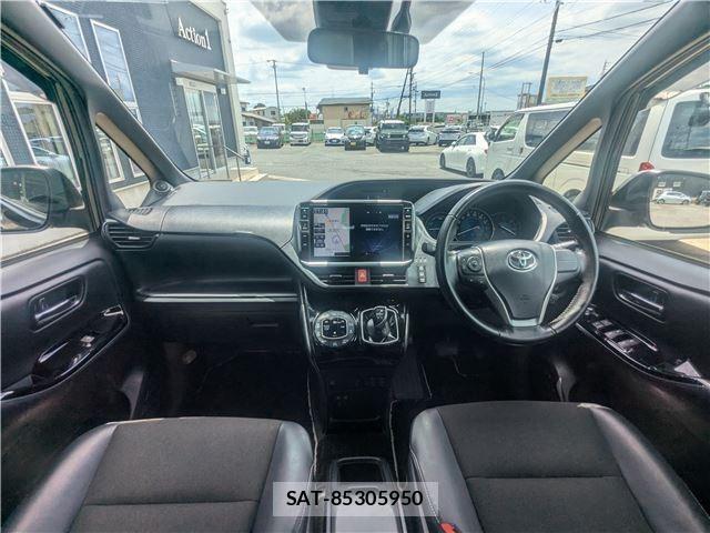 Toyota NOAH 2020-02 7915315-1