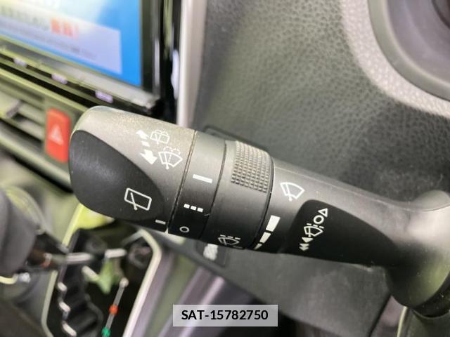 Toyota NOAH 2018-03 7915532-16
