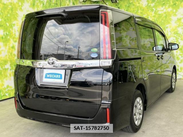 Toyota NOAH 2018-03 7915532-2