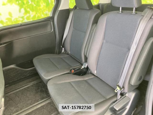 Toyota NOAH 2018-03 7915532-7