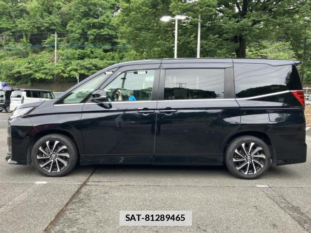 Toyota NOAH 2022-07 7916737-1