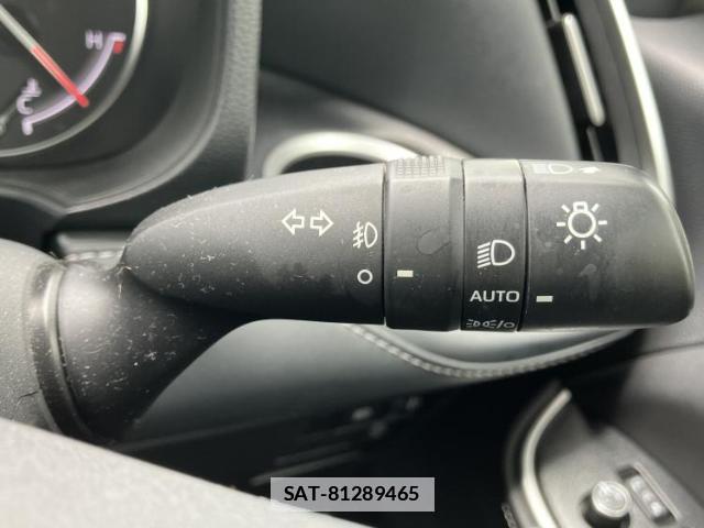 Toyota NOAH 2022-07 7916737-15
