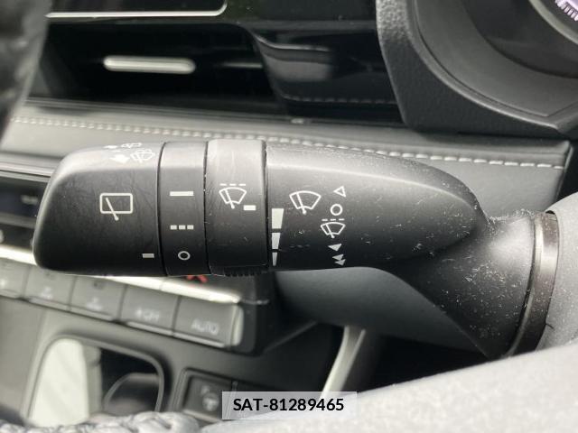 Toyota NOAH 2022-07 7916737-16