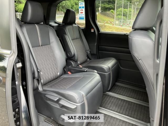 Toyota NOAH 2022-07 7916737-4