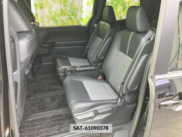 Toyota NOAH 2026-03 7916831-7