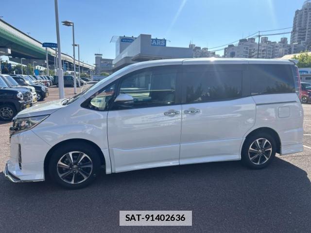 Toyota NOAH 2019-07 7916889-1