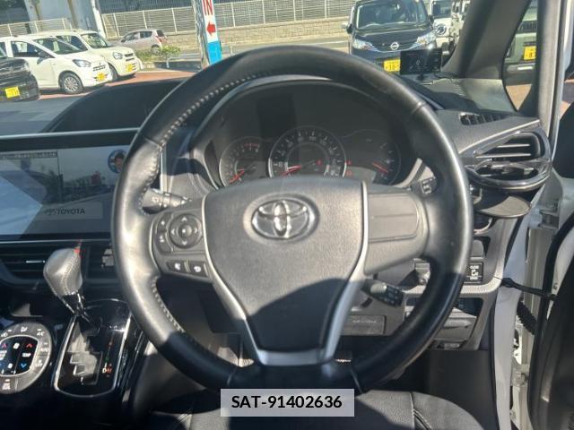 Toyota NOAH 2019-07 7916889-15