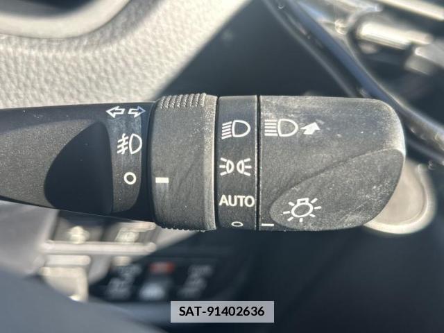 Toyota NOAH 2019-07 7916889-16