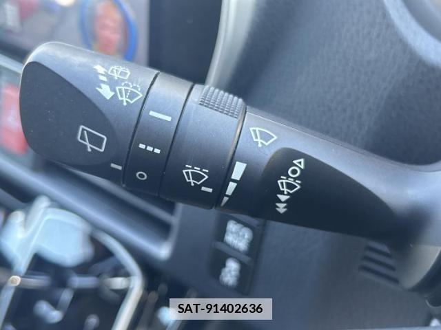 Toyota NOAH 2019-07 7916889-17