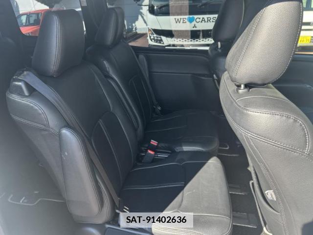 Toyota NOAH 2019-07 7916889-4