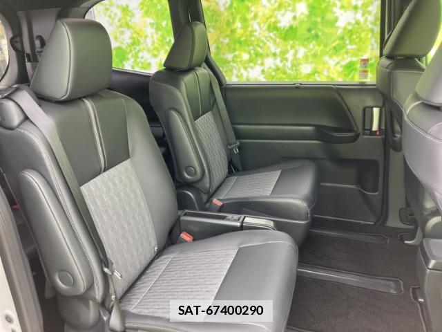 Toyota NOAH 2026-03 7917047-4