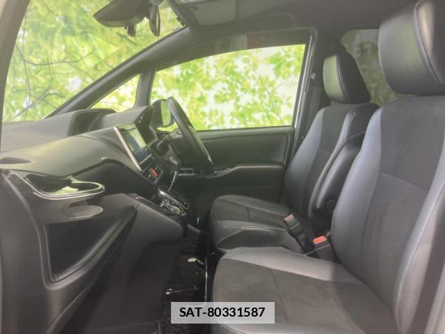 Toyota NOAH 2019-12 7917079-6