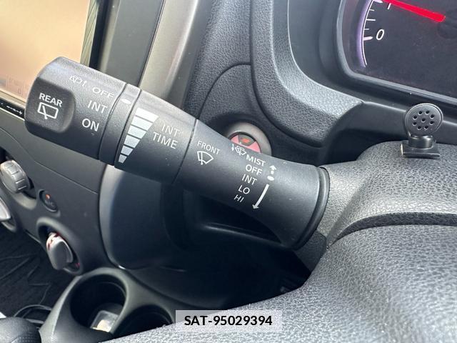 Nissan NOTE 2014-12 7913947-13